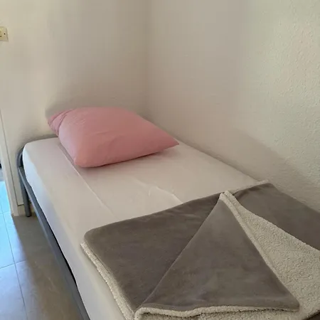Joli T2 A Apartment